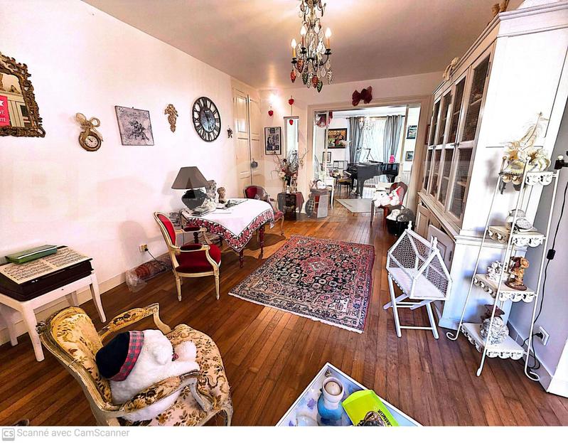 Maison - 180 m² - 6 pièces