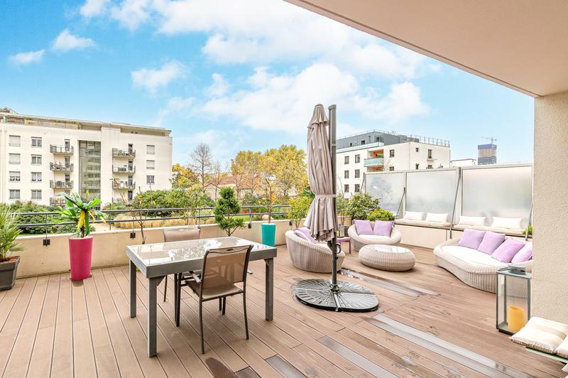 Appartement - 204 m² - 5 pièces