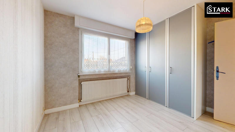 Maison - 92 m² - 5 pièces