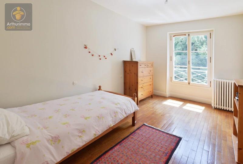 Maison - 333 m² - 10 pièces