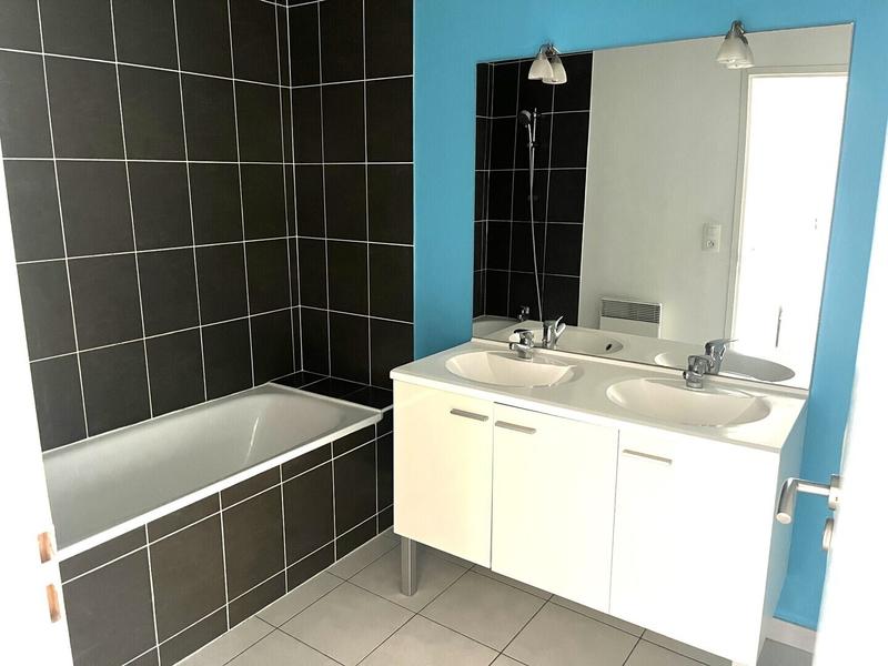 Appartement - 94 m² - 5 pièces