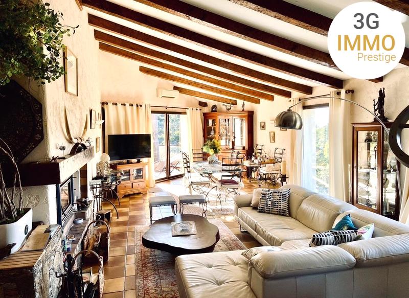 Demeure - 230 m² - 7 pièces