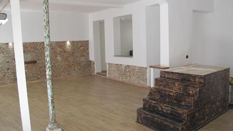 Bureau - 83 m² - 1 pièce