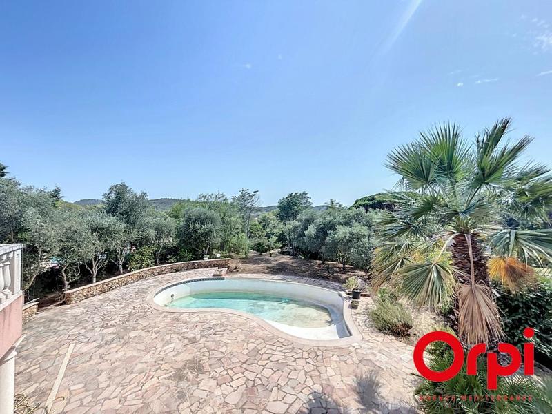 Villa - 252 m² - 5 pièces