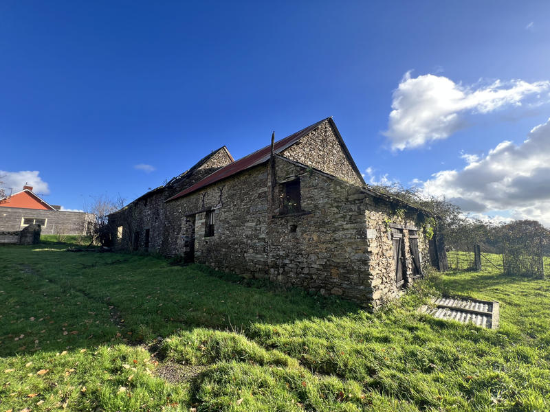 Maison - 300 m² - 4 pièces