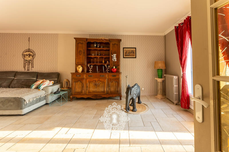 Maison - 195 m² - 7 pièces