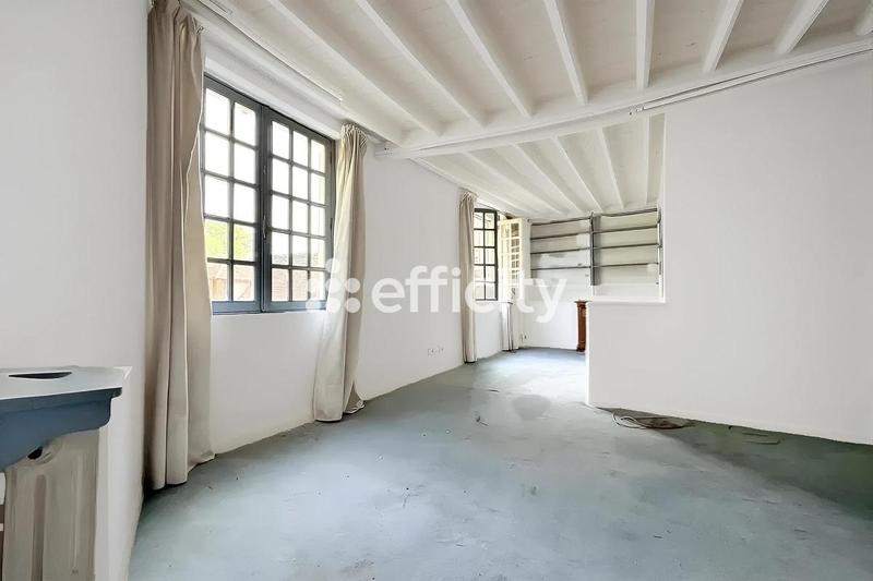 Maison - 240 m² - 9 pièces