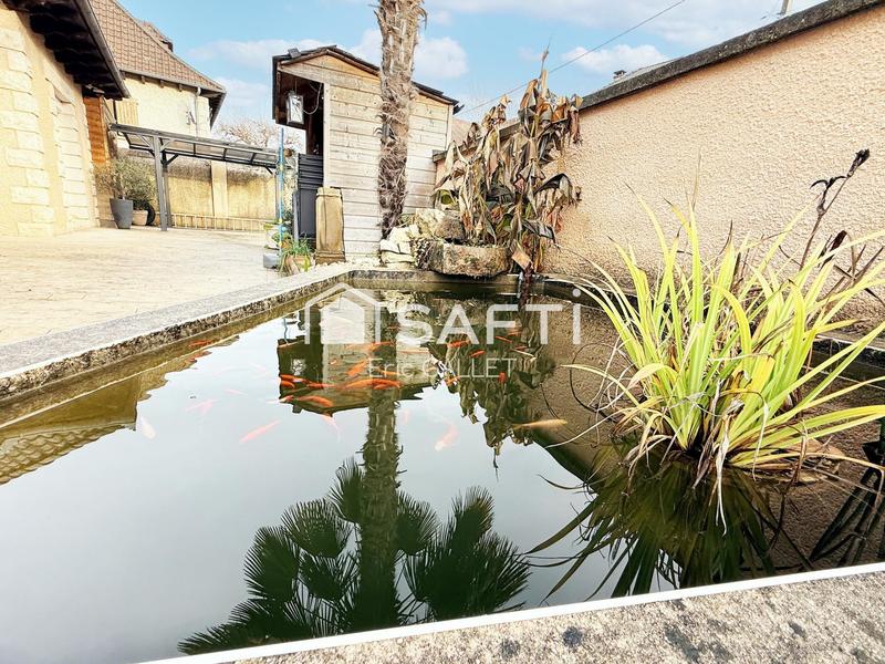 Maison - 210 m² - 8 pièces