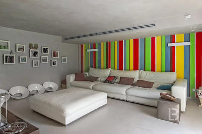 Maison - 240 m² - 8 pièces