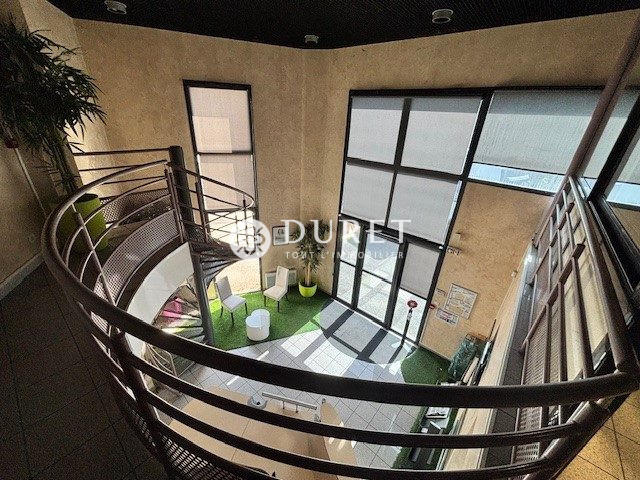 Local d'activités - 1 097 m²