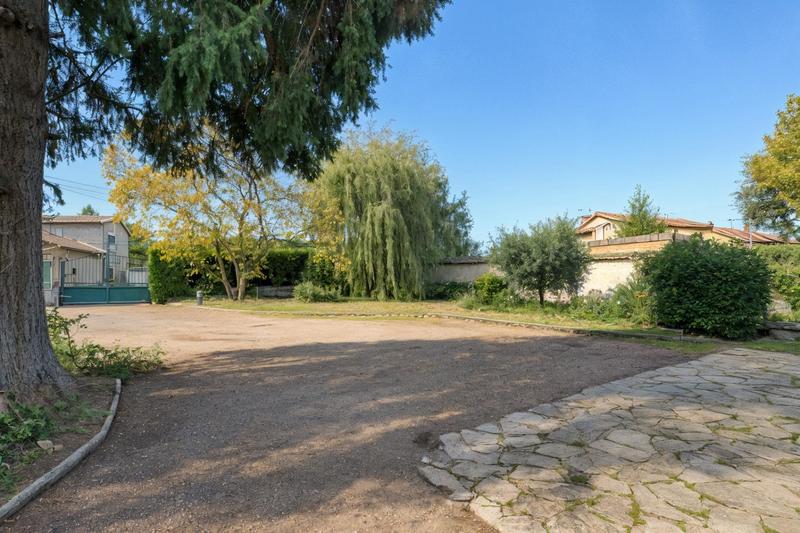 Maison traditionnelle - 191 m² - 7 pièces