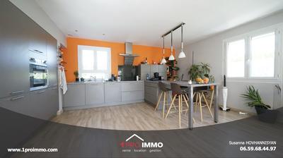 Maison - 184 m² - 7 pièces