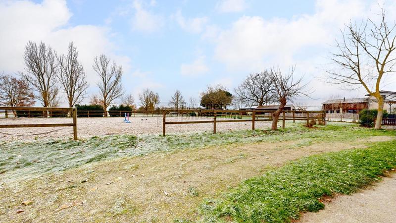 Maison - 280 m² - 7 pièces