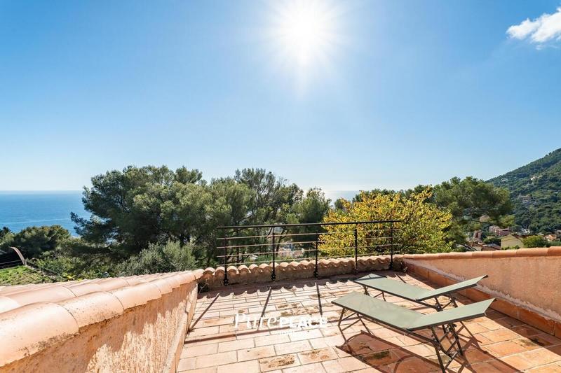 Villa - 236 m² - 6 pièces