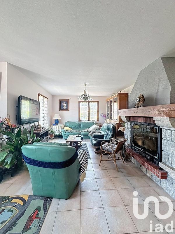 Maison - 211 m² - 6 pièces