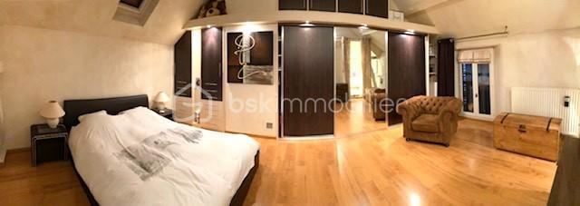 Propriété - 368 m² - 11 pièces