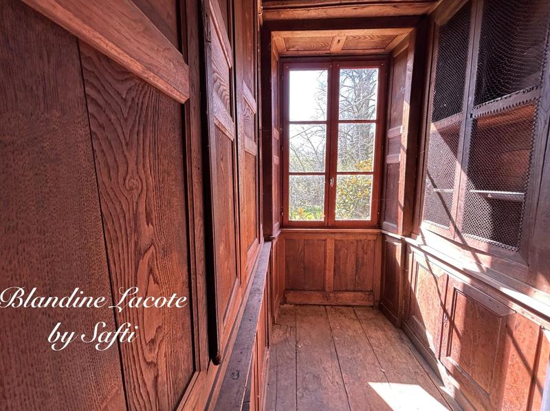 Maison - 207 m² - 8 pièces