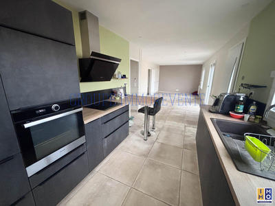 Maison traditionnelle - 96 m² - 5 pièces