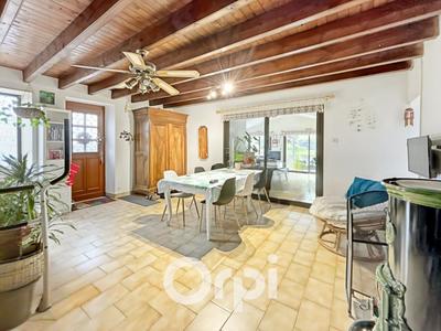 Maison - 95 m² - 4 pièces