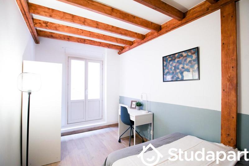 Chambre - 12 m² - 1 pièce