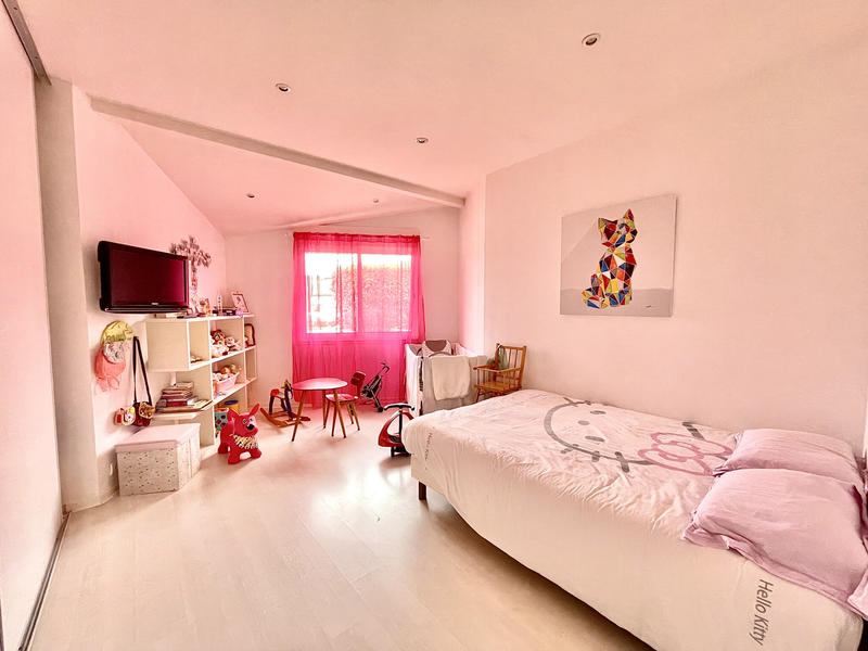 Villa - 228 m² - 6 pièces