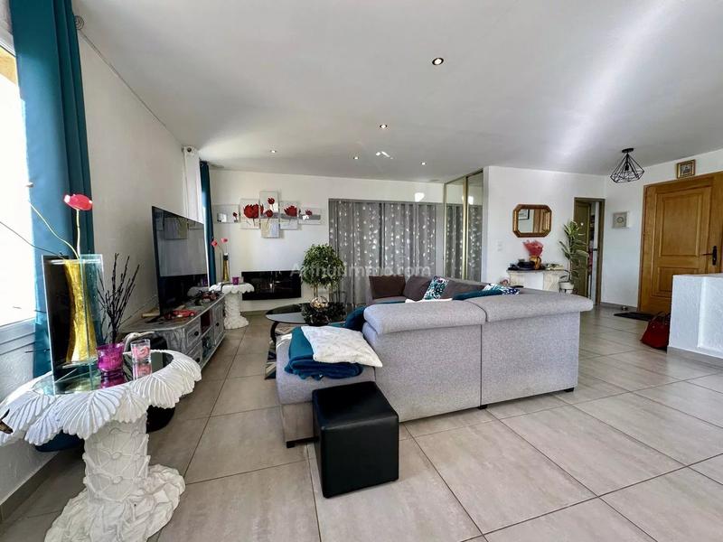 Maison - 197 m² - 5 pièces