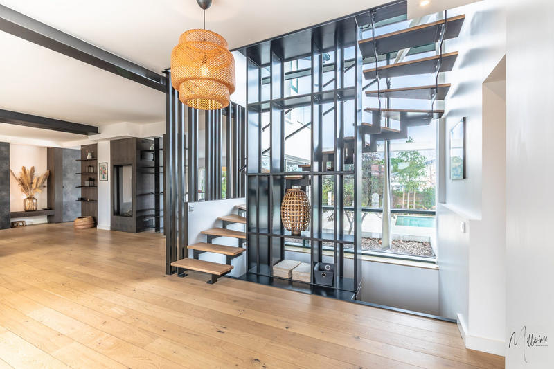 Maison - 311 m² - 8 pièces