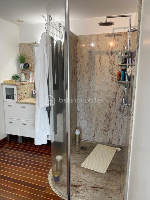 Maison - 262 m² - 8 pièces