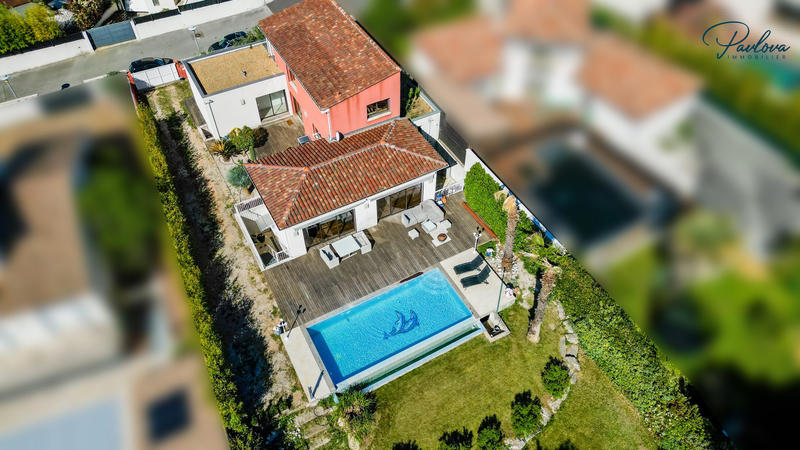 Villa - 252 m² - 7 pièces