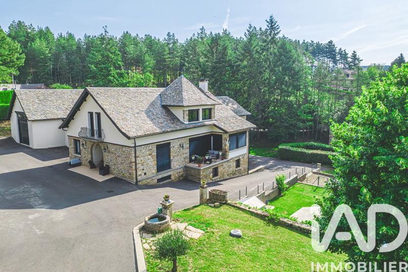 Maison de maîtres - 275 m² - 12 pièces