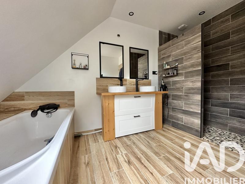 Maison - 80 m² - 4 pièces