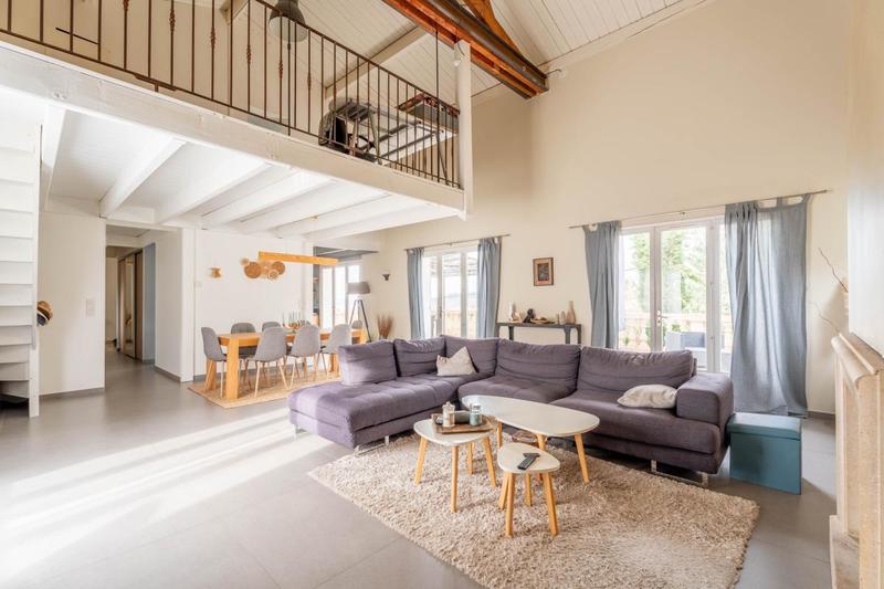 Maison - 180 m² - 5 pièces