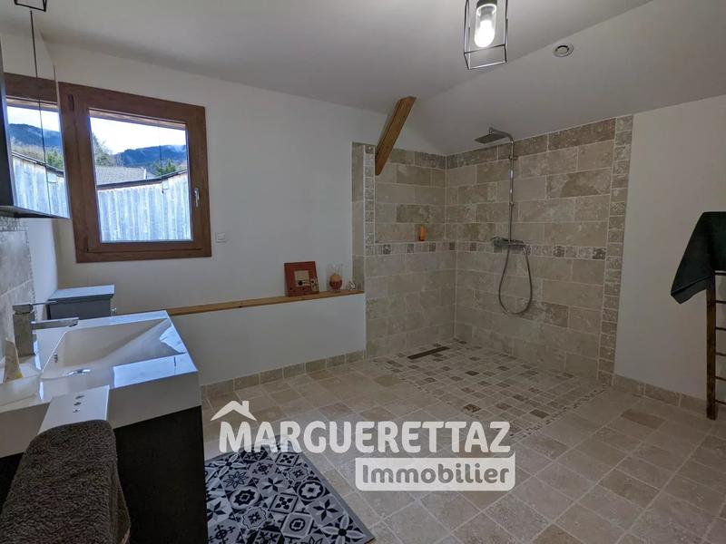 Maison de village - 188 m² - 6 pièces