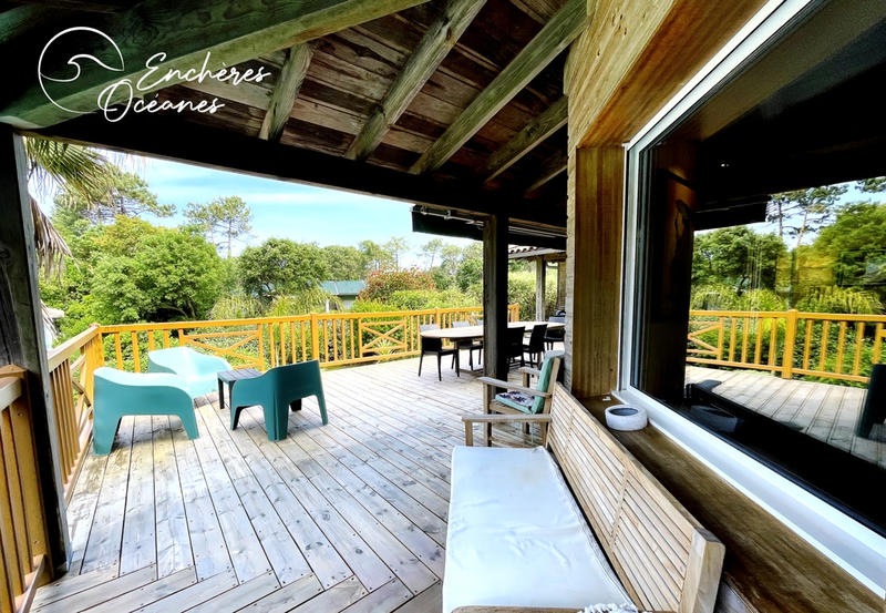 Maison - 230 m² - 6 pièces