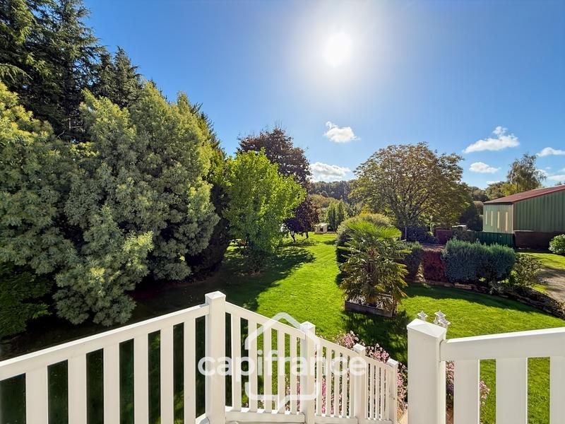 Maison - 193 m² - 9 pièces