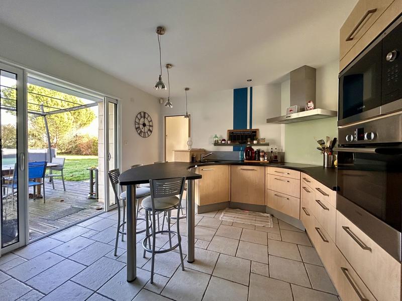 Maison ancienne - 186 m² - 8 pièces