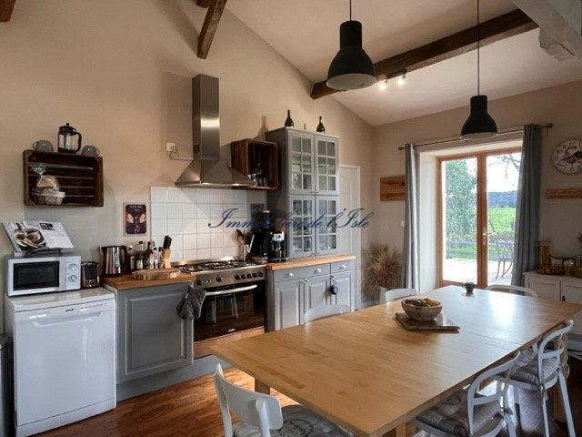 Maison - 347 m² - 11 pièces