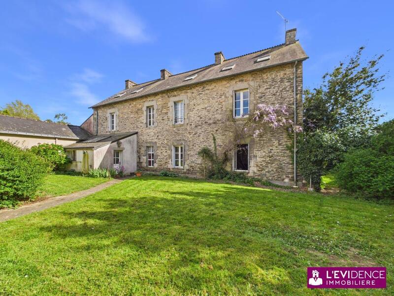 Maison - 300 m² - 6 pièces