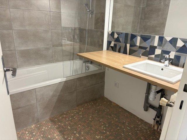 Appartement - 85 m² - 3 pièces