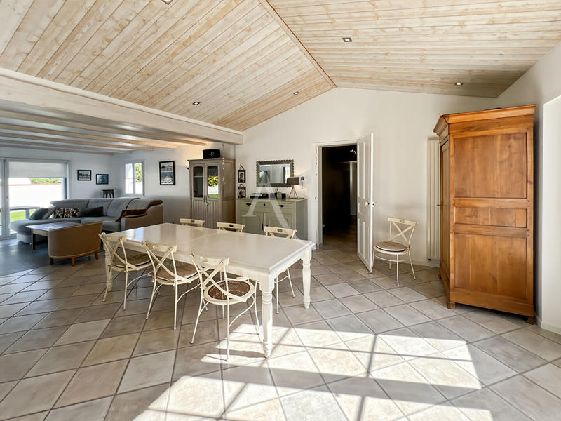 Maison - 157 m² - 6 pièces