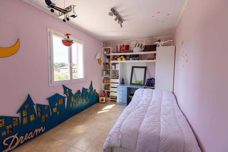 Maison - 243 m² - 5 pièces