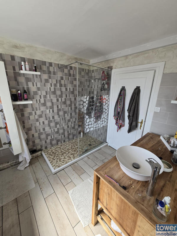 Maison - 185 m² - 7 pièces