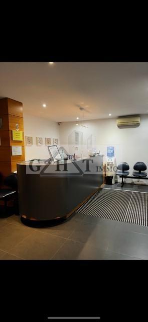 Local commercial - 330 m²