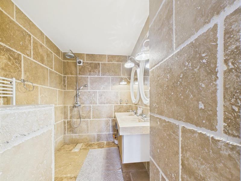 Appartement - 160 m² - 4 pièces