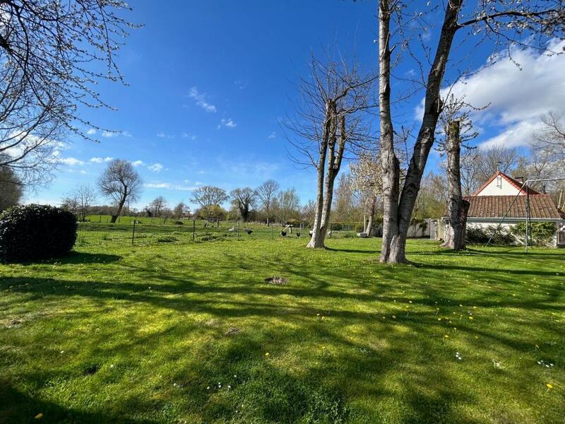 Propriété - 250 m² - 8 pièces