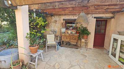 Maison - 284 m² - 9 pièces