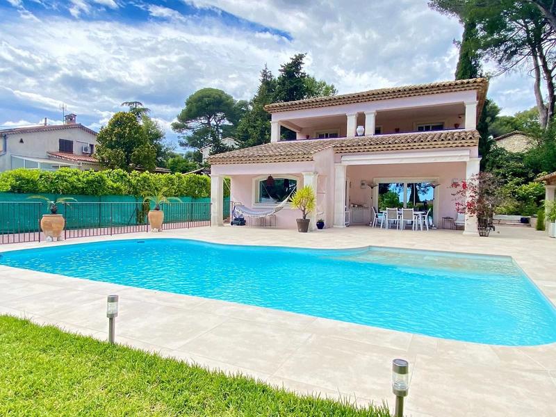Villa - 140 m² - 5 pièces