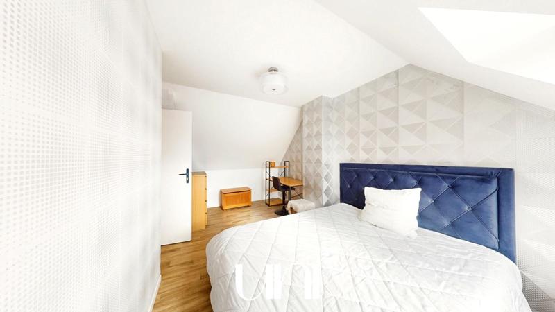 Duplex - 90 m² - 5 pièces