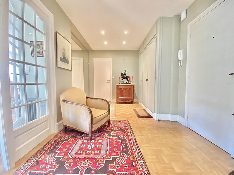 Appartement - 140 m² - 5 pièces