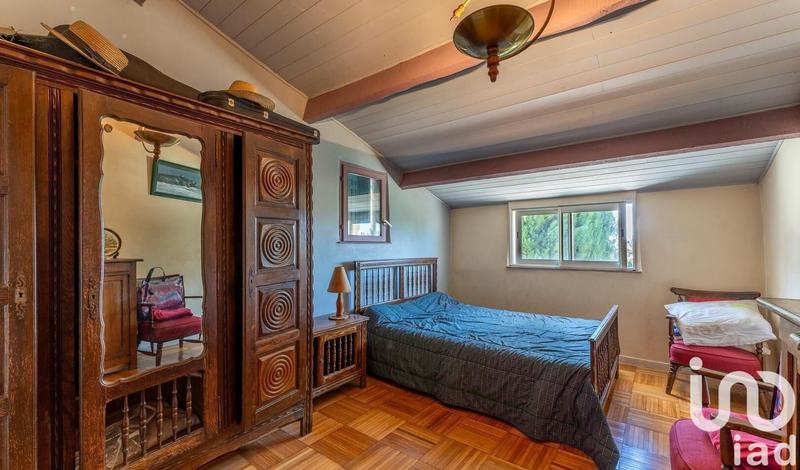 Maison - 212 m² - 9 pièces